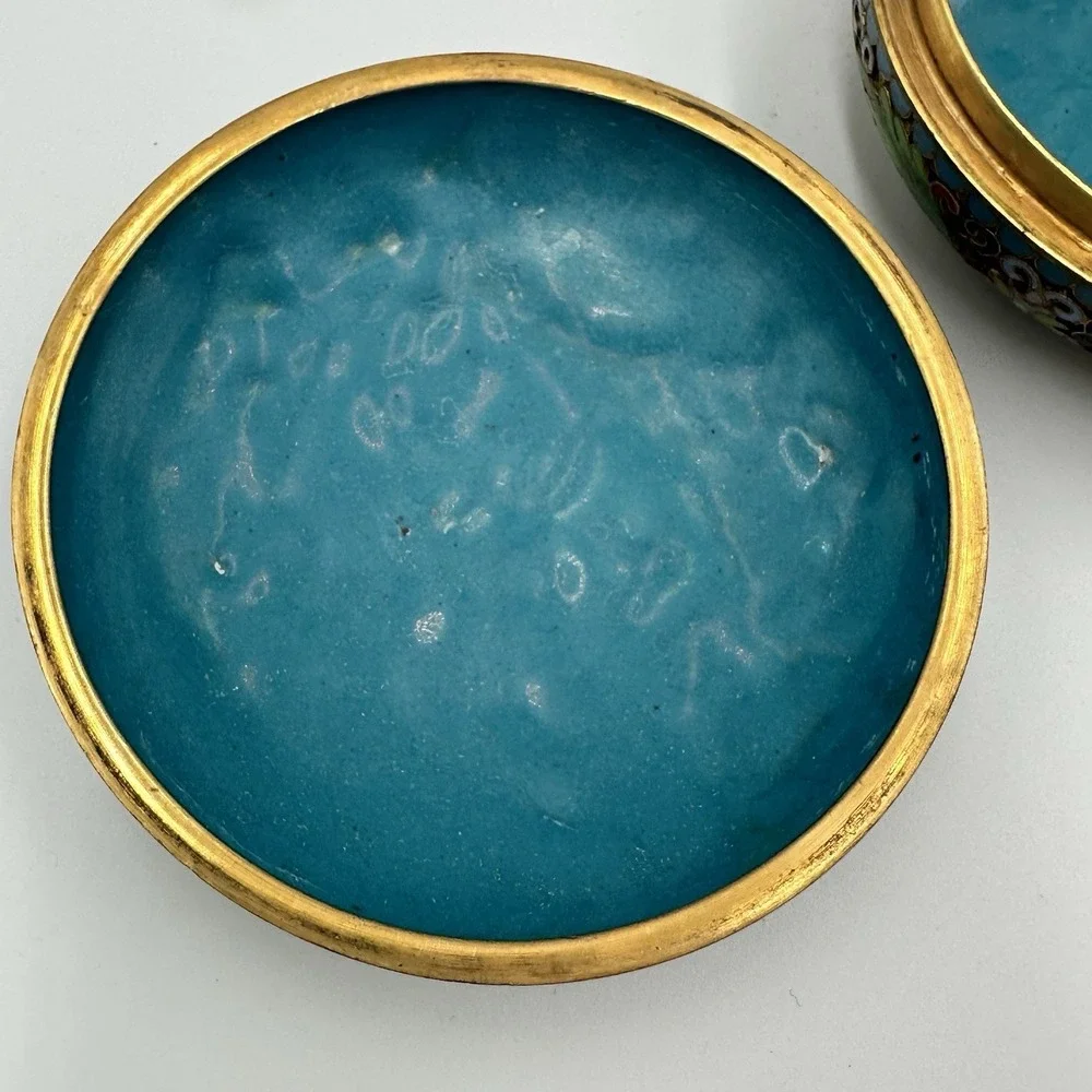VINTAGE CLOISONNE ENAMELED TRINKET BOX CIRCULAR SHAPE FLOWER DESIGN